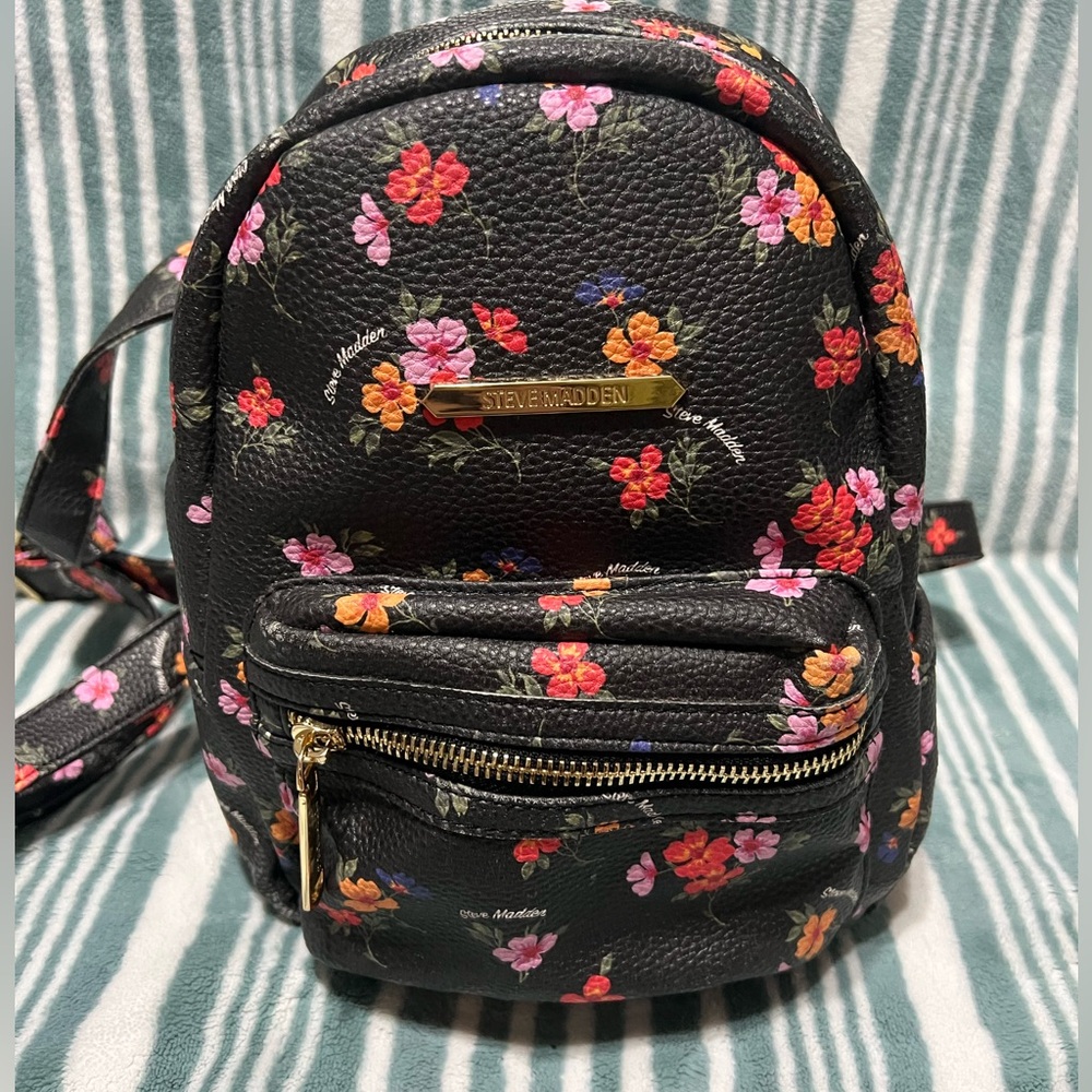 Steve Madden bookbag